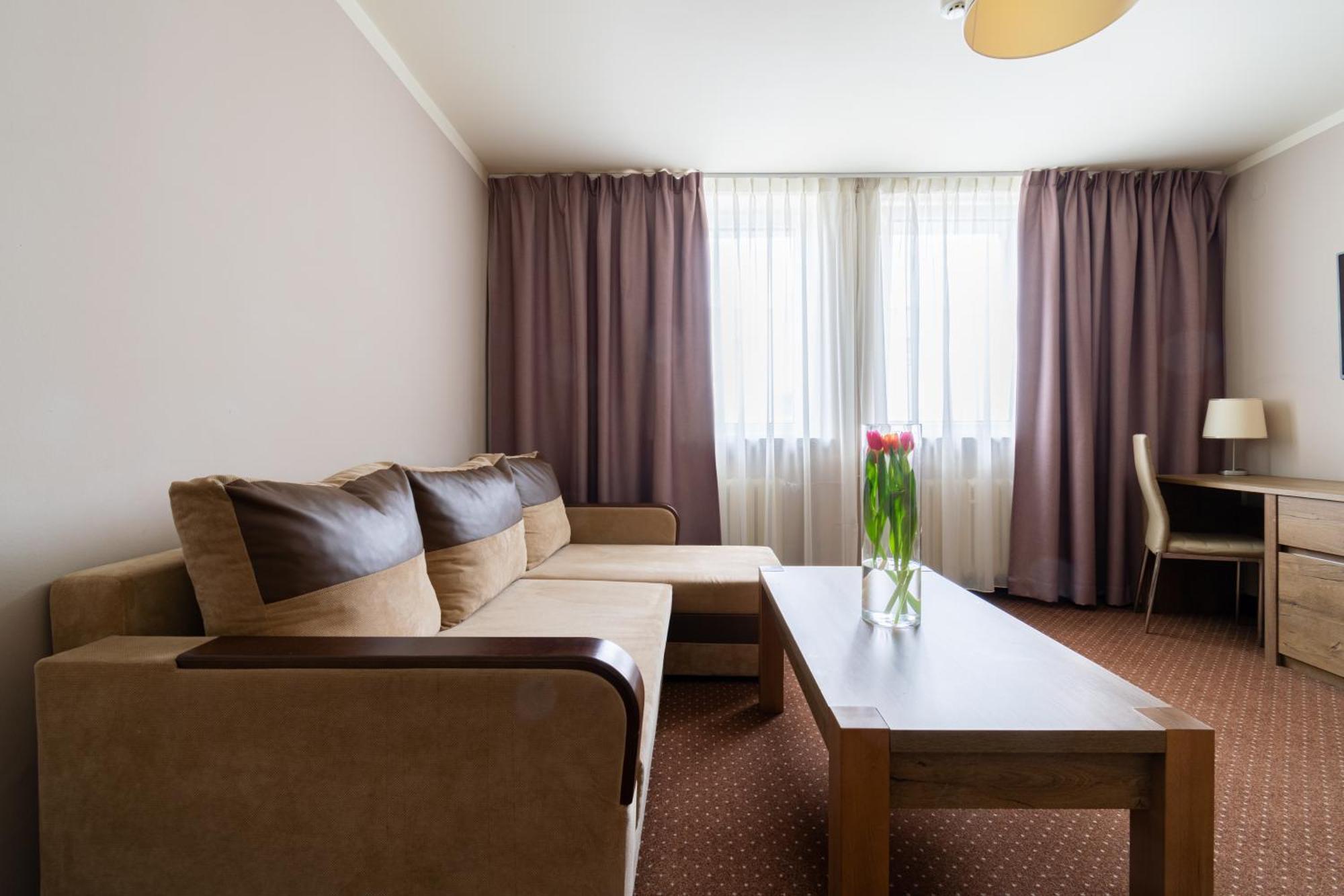 Hotel Diament Zabrze - Gliwice Δωμάτιο φωτογραφία